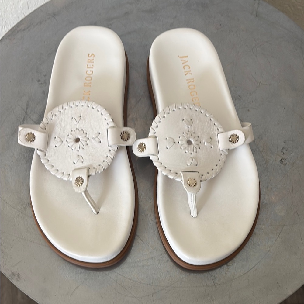 Comfy Jack Roger’s size 8 white